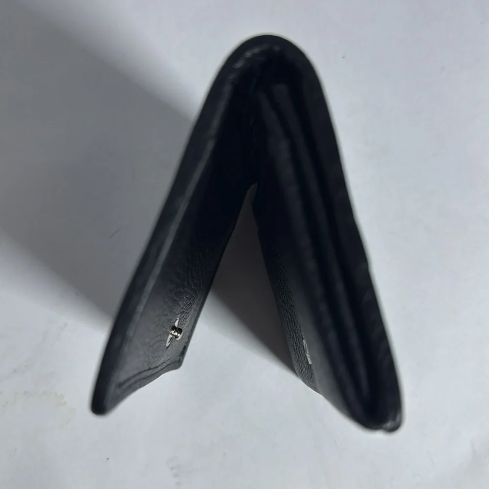 AUTHENTIC BLACK LEATHER GUCCI CARD HOLDER